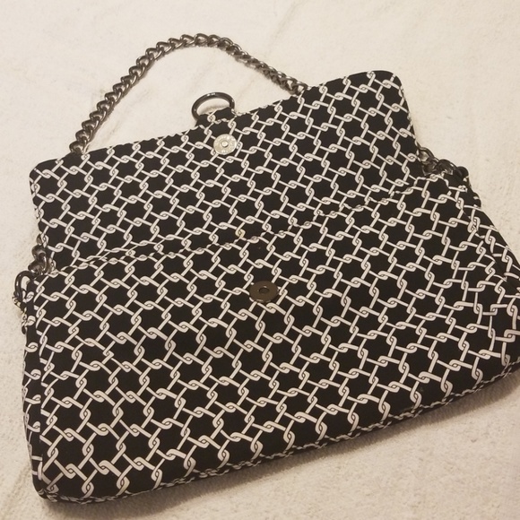 Clutch - Picture 2 of 3